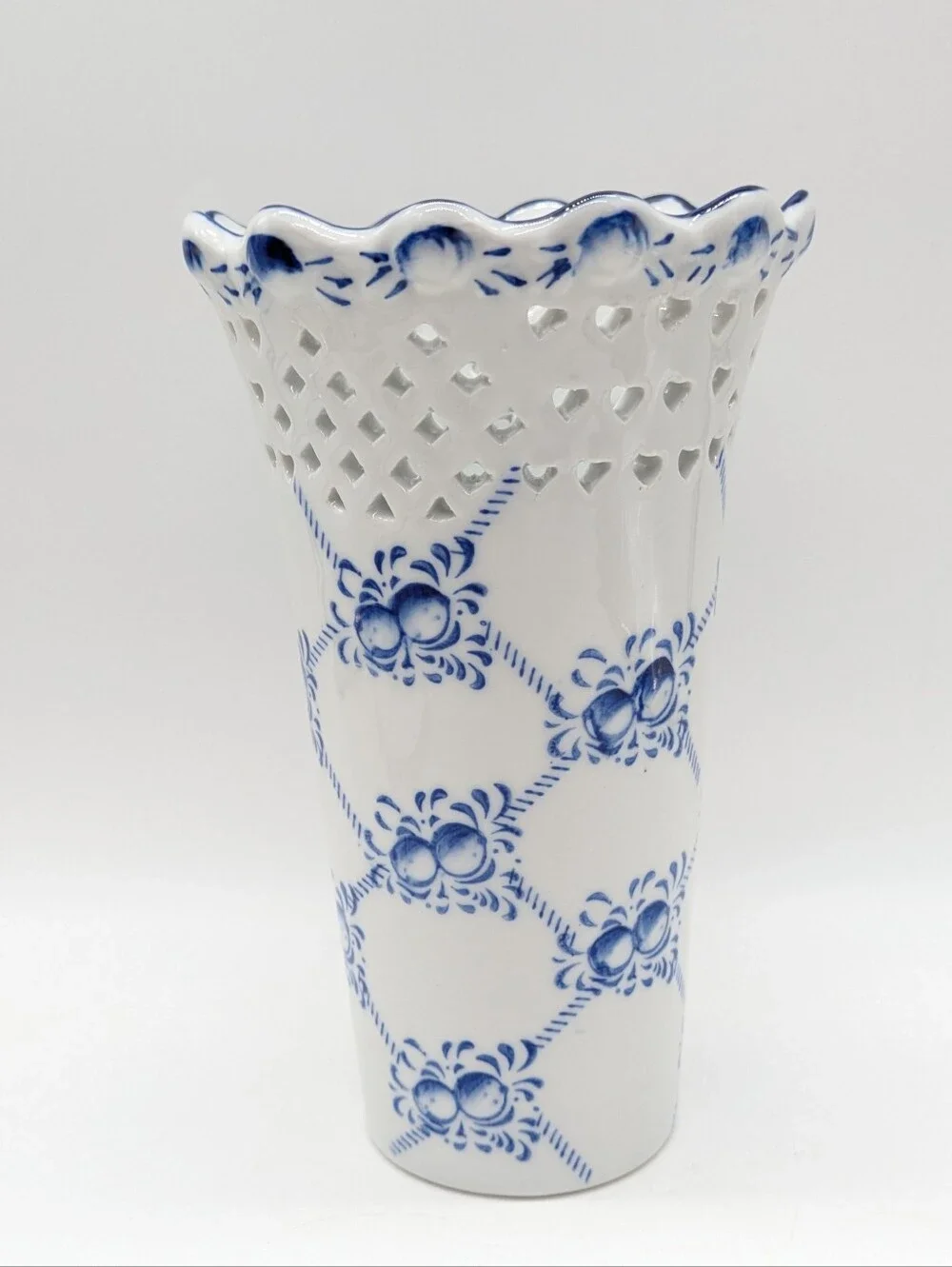 Vintage Blue White Porcelain Reticulated Vase